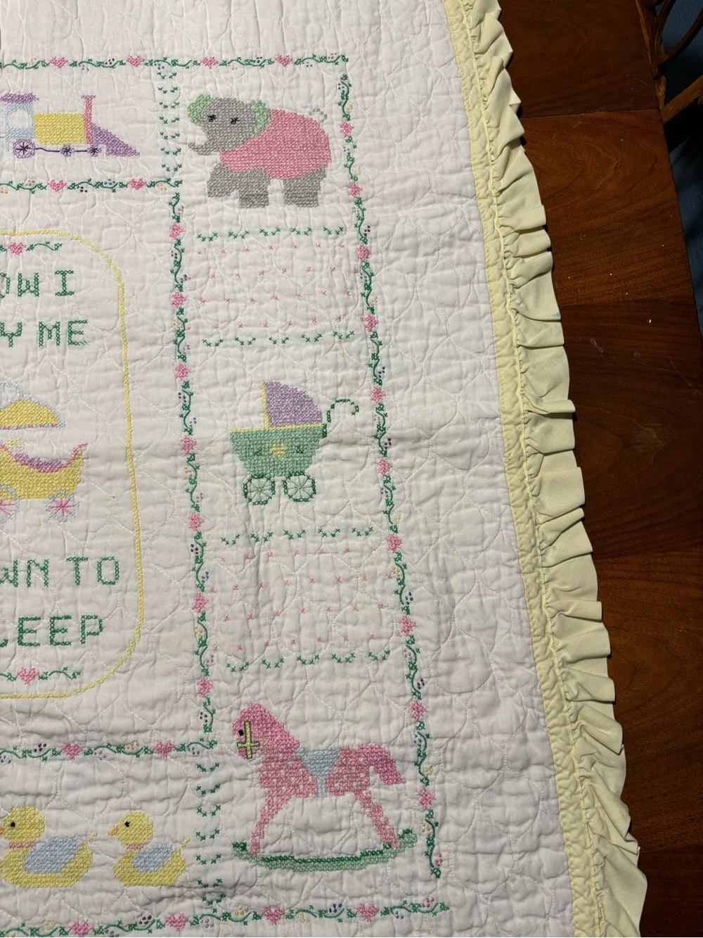 vintage hand-embroidered baby quilt now I lay me down to sleep Yellow Trim 35x40